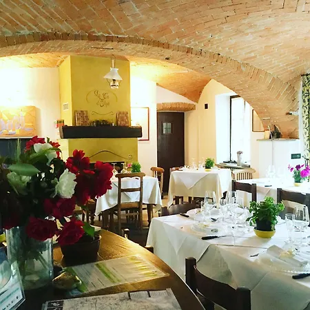 阿格里图丽斯莫拉卡迪奥尔加酒店 *