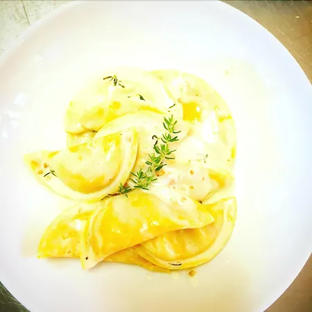 阿格里图丽斯莫拉卡迪奥尔加酒店 *