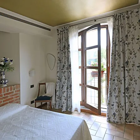 阿格里图丽斯莫拉卡迪奥尔加酒店 乡村民宿 *